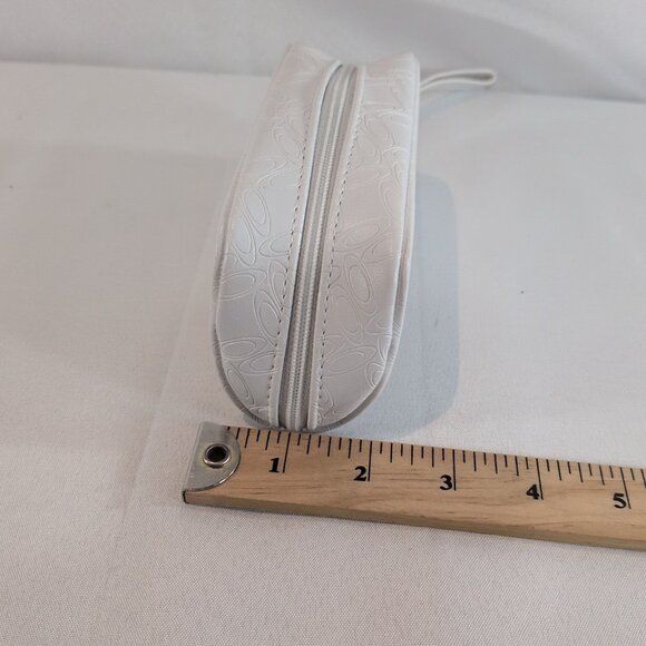 Oakley White Sunglasses Case Monogram All-Over Zip Wrist Strap Soft Shell Side - Picture 14 of 16
